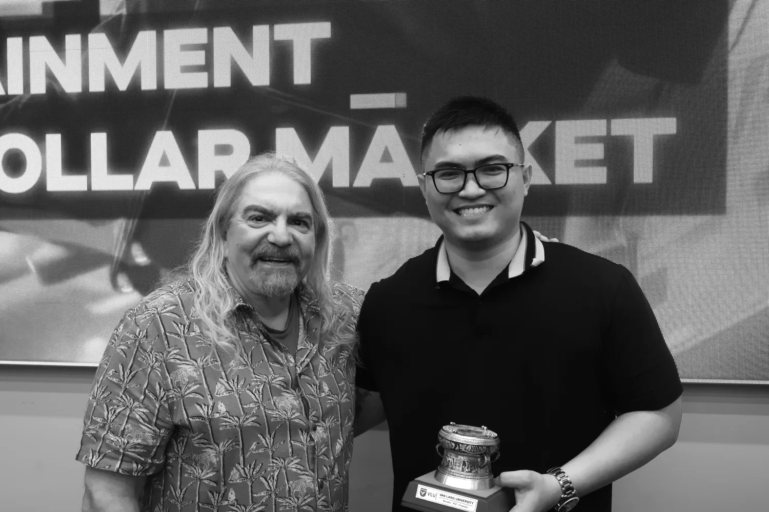 Otsu Animation founder receiving an award at The Game Industry panel